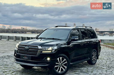 Toyota Land Cruiser 2018