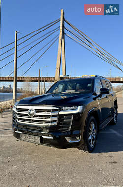 Toyota Land Cruiser  2023