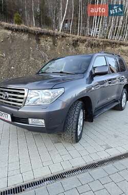 Toyota Land Cruiser  2011