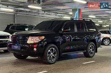 Toyota Land Cruiser  2013