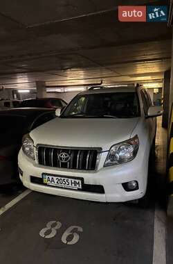 Toyota Land Cruiser  2011