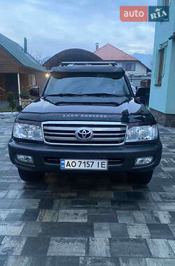Toyota Land Cruiser  2004