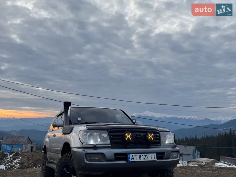 Toyota Land Cruiser