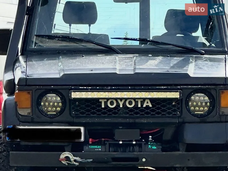 Toyota Land Cruiser