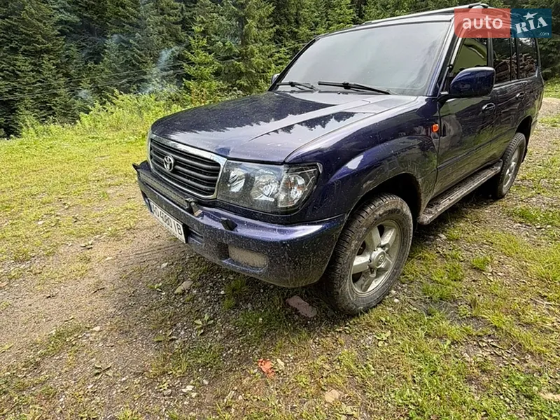 Toyota Land Cruiser