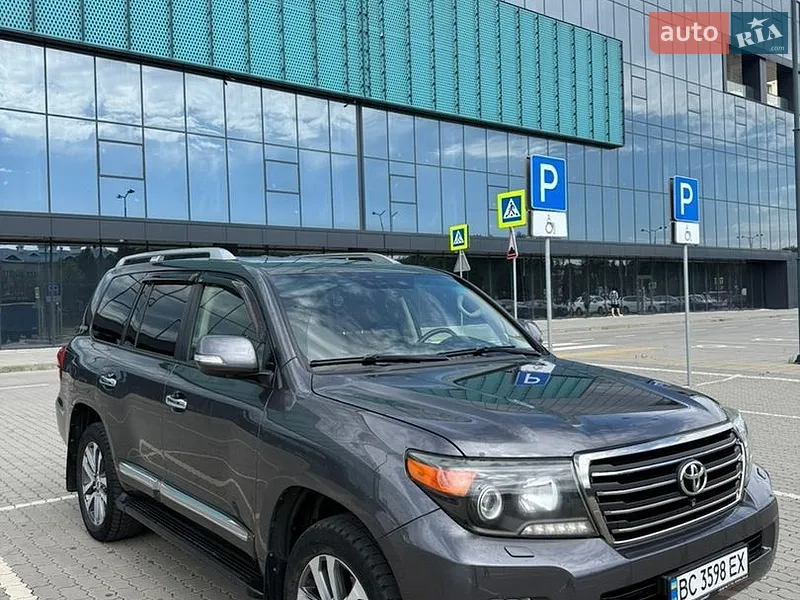 Toyota Land Cruiser