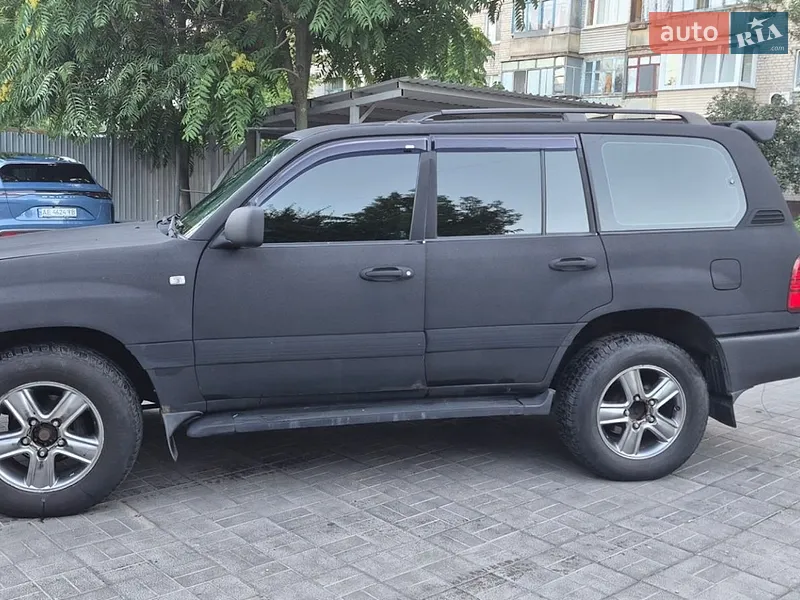 Toyota Land Cruiser
