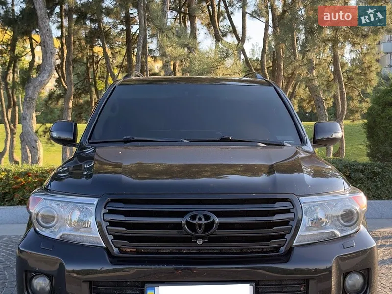 Toyota Land Cruiser 2012