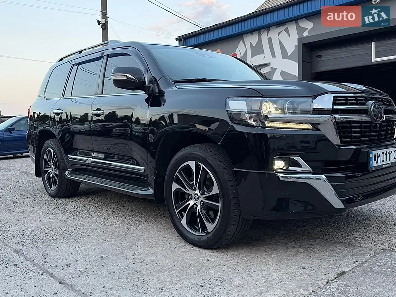 Toyota Land Cruiser