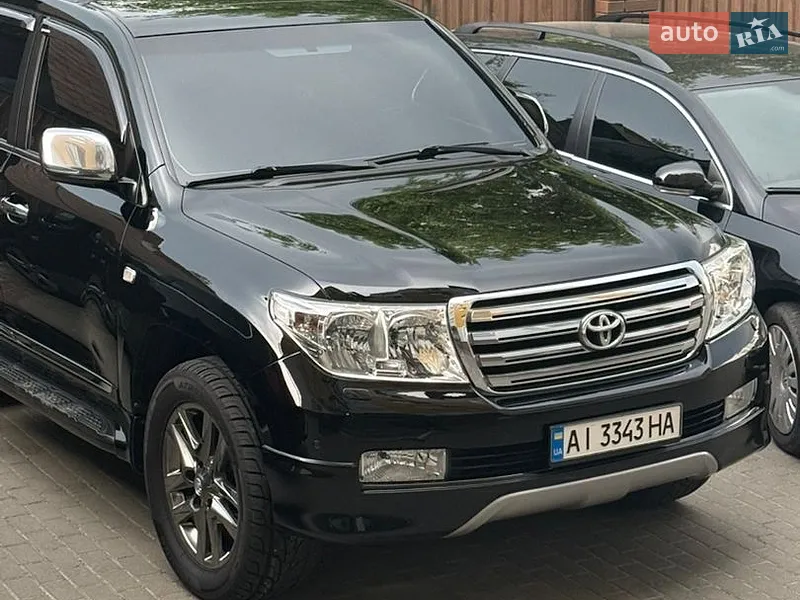 Toyota Land Cruiser 2011