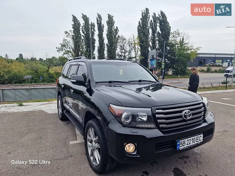 Toyota Land Cruiser 2012