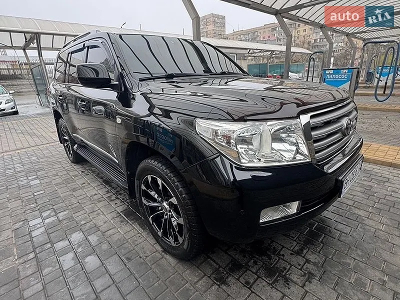 Toyota Land Cruiser