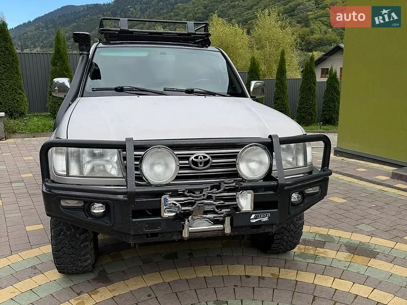 Toyota Land Cruiser