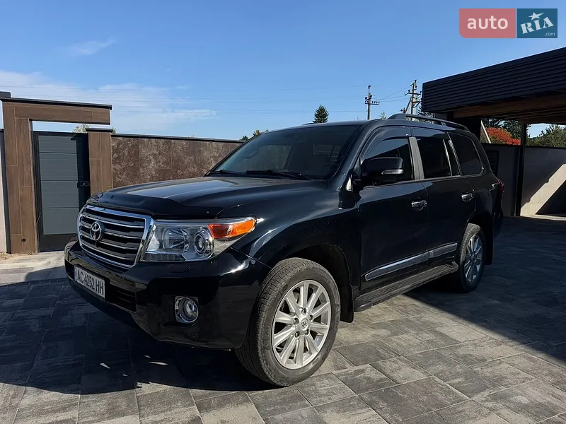 Toyota Land Cruiser