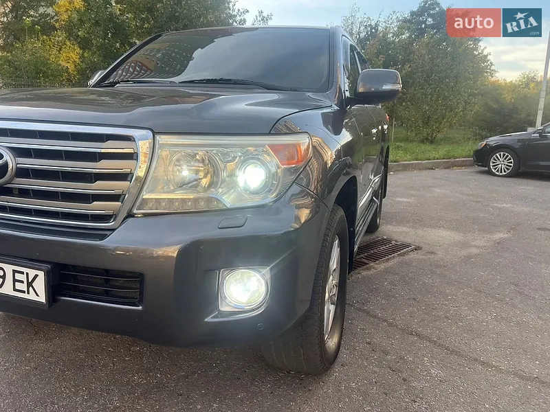 Toyota Land Cruiser 2012