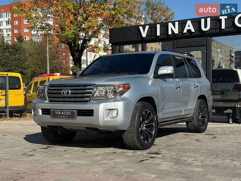 Toyota Land Cruiser 2012