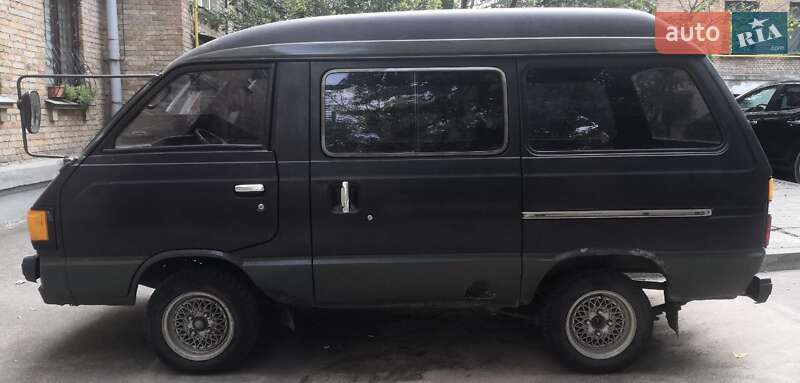 Легковые Toyota LiteAce