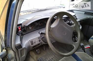 Toyota Previa  1991