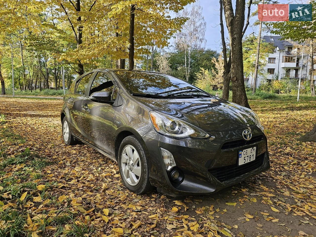2016 Toyota Prius c - мініатюра 3