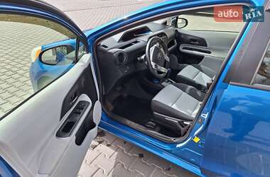 Toyota Prius C  2014