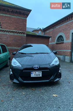 Toyota Prius C 2016