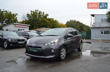 Toyota Prius C  2012