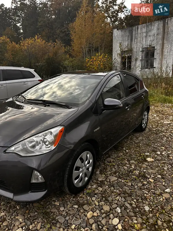 Toyota Prius C