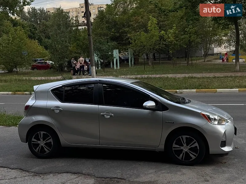 Toyota Prius C
