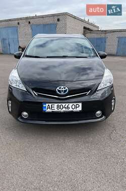 Toyota Prius v  2014