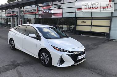 Toyota Prius Prime Plug-In Luxury 2019