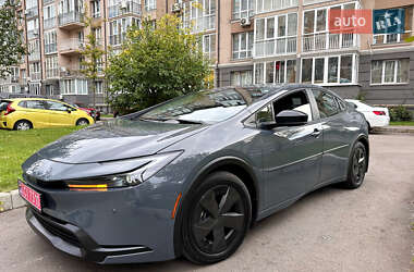 Toyota Prius  2024