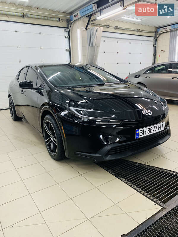 Легковые Toyota Prius