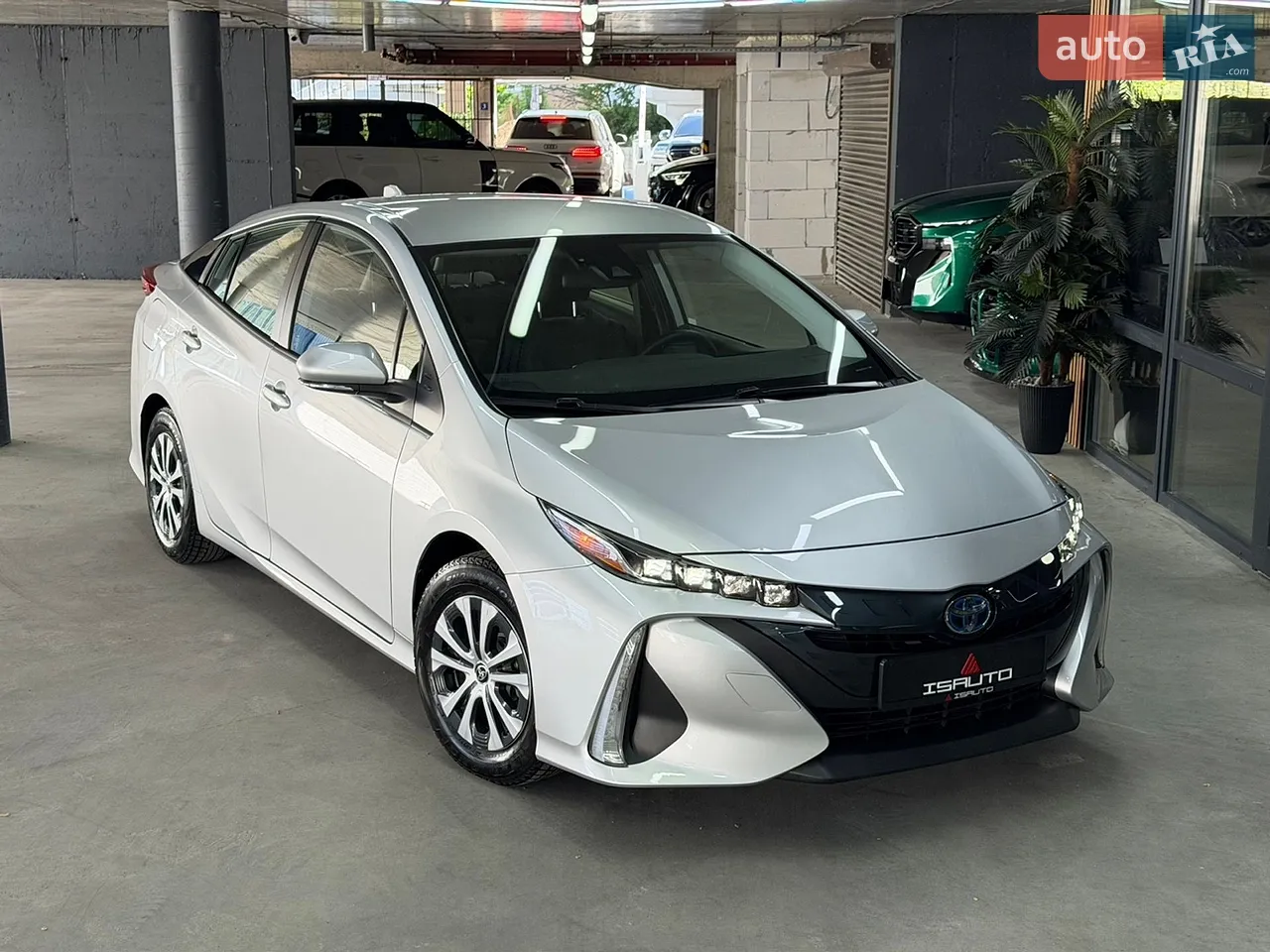 2020 Toyota Prius - фото 1