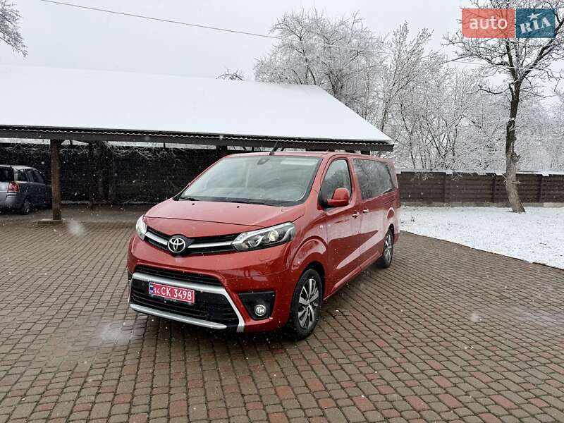Легковые Toyota Proace Verso