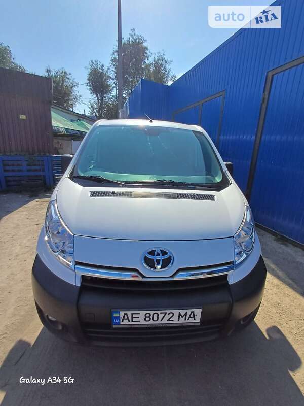 Легковые Toyota Proace