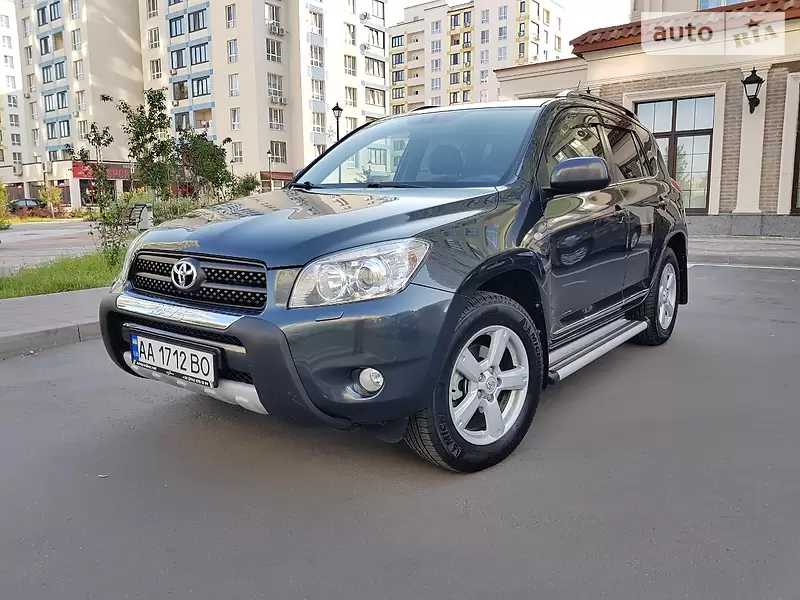 toyota_rav-4__195337669fx.webp