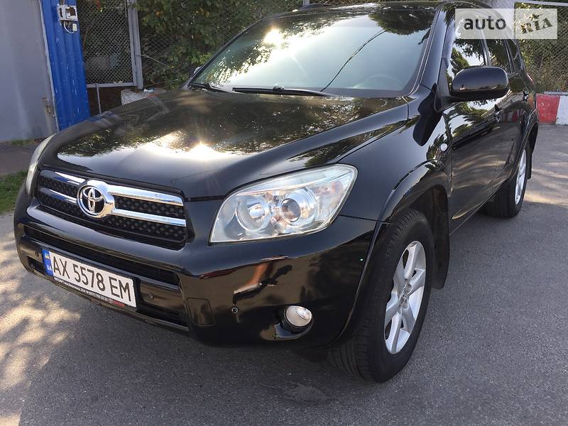Toyota RAV4 2007 года