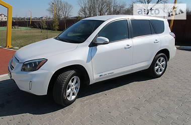 Toyota RAV4 EV  2013