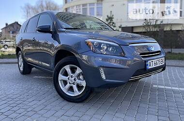 Toyota RAV4 EV CANADA 2013