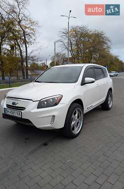 Toyota RAV4 EV 2014