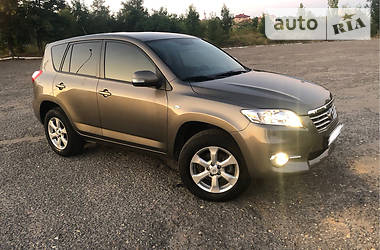 Toyota RAV4  2010