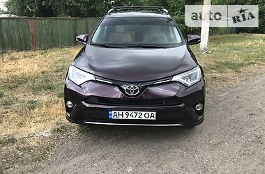 Toyota RAV4 XLE 2016