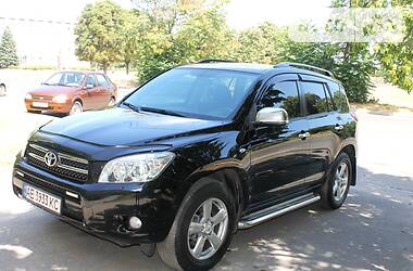 Toyota RAV4 official 2006