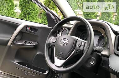 Toyota RAV4  2018