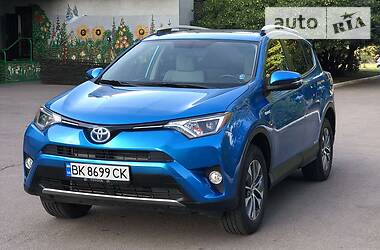 Toyota RAV4 XLE Hybrid 4WD 2016