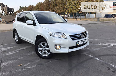 Toyota RAV4  2011