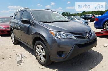 Toyota RAV4 LE 2015