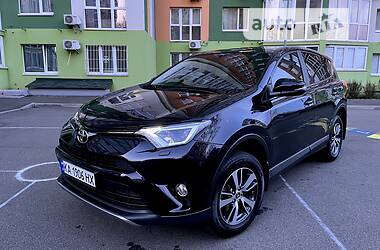 Toyota RAV4  2018