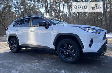 Toyota RAV4  2018