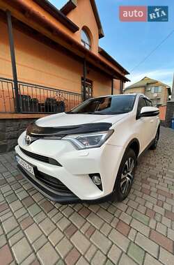 Toyota RAV4  2017
